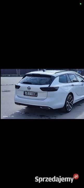 Biały Używany 2018 Opel Insignia S Kombi | 56 000 zł (Drogi) - Obraz 1/4