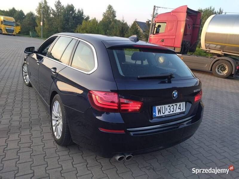 Używany BMW 525 Luxury Line 2014 Granatowy Kombi