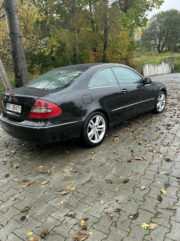 Czarny Używany 2005 Mercedes CLK220 Coupe | 18 000 zł - Obraz 1/4