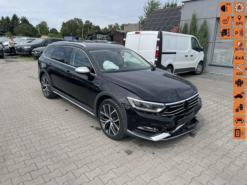Czarny (metalik) Używany 2017 VW Passat Alltrack Kombi | 39 900 zł - Obraz 1/4