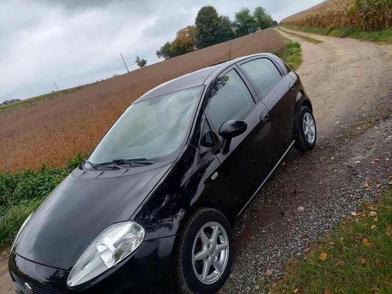 Brązowy Używany 2011 Fiat Grande Punto Hatchback | 19 700 zł (Drogi) - Obraz 1/4