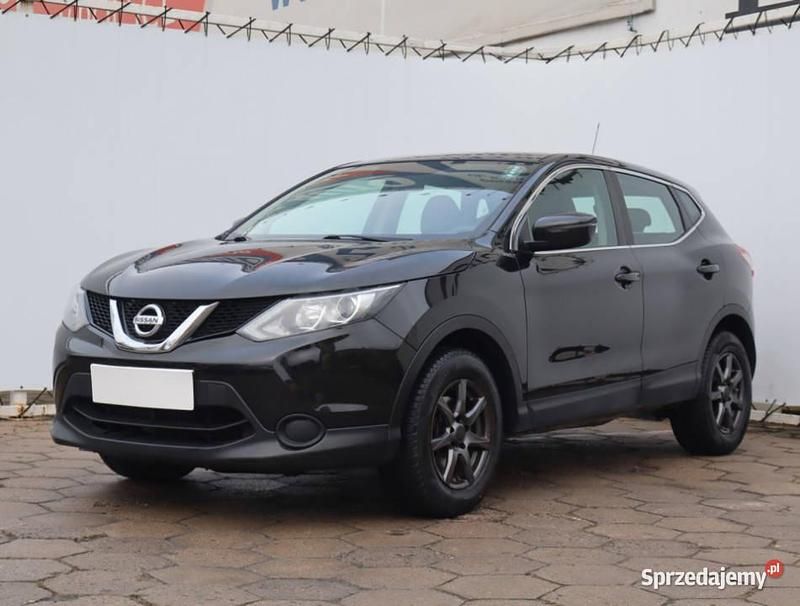 Używany Nissan Qashqai 2015 Czarny SUV