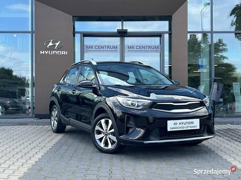 Srebrny Używany 2023 Kia Stonic SUV | 67 900 zł (Uczciwa cena) - Obraz 1/4