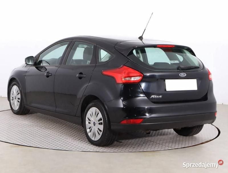 Używany Ford Focus 2017 Czarny Hatchback