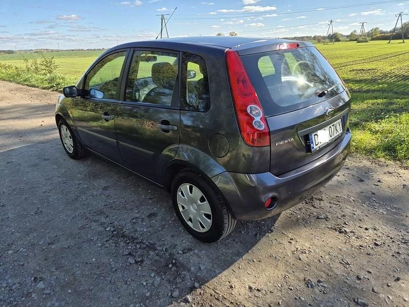Inny kolor Używany 2007 Ford Fiesta Hatchback | 8950 zł (Dość drogi) - Obraz 1/4