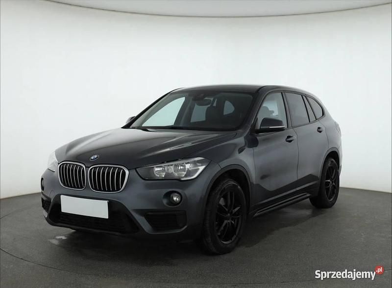Używany BMW X1 231 KM (169 kW) 2016 Szary SUV