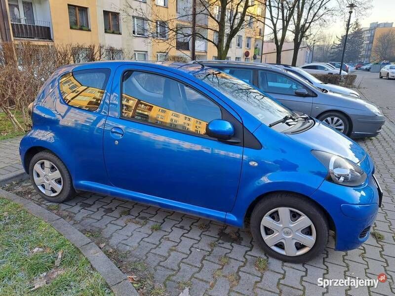Niebieski Używany 2010 Toyota Aygo Hatchback | 15 000 zł (Uczciwa cena) - Obraz 1/4