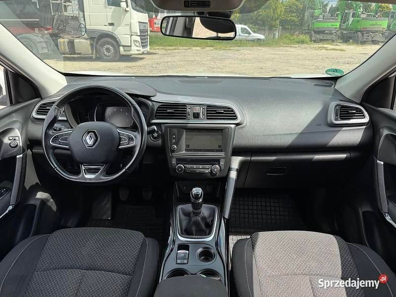 Biały Używany 2017 Renault Kadjar SUV | 46 950 zł (Uczciwa cena) - Obraz 1/4