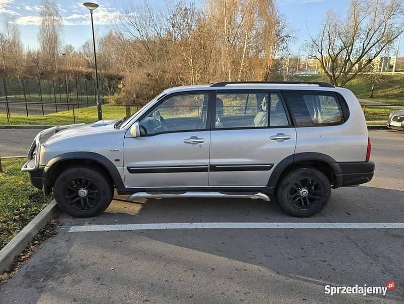Srebrny Używany 2005 Suzuki Grand Vitara SUV | 17 400 zł (Uczciwa cena) - Obraz 1/4