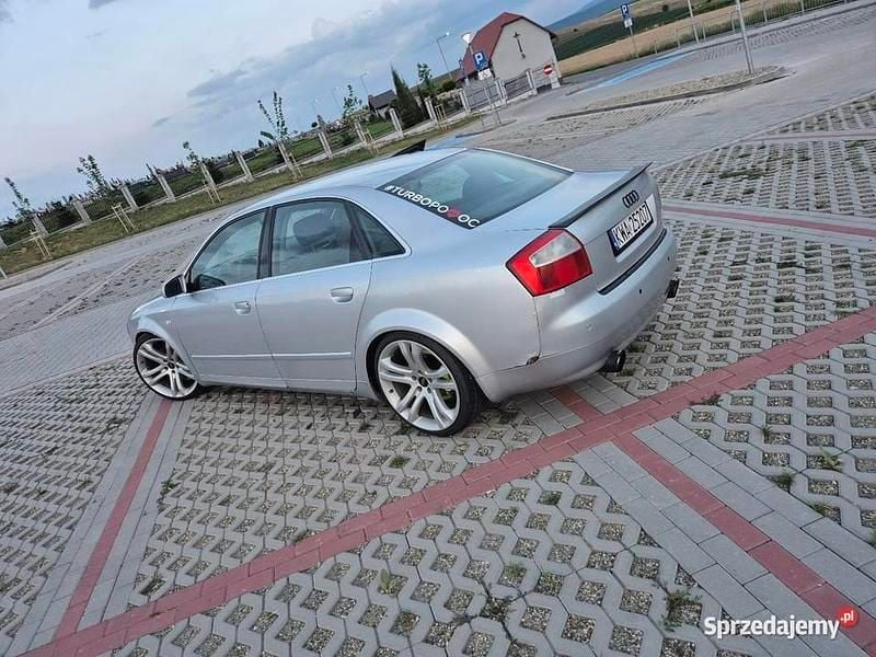Używany Audi A4 2004 Srebrny Sedan/Limuzyna