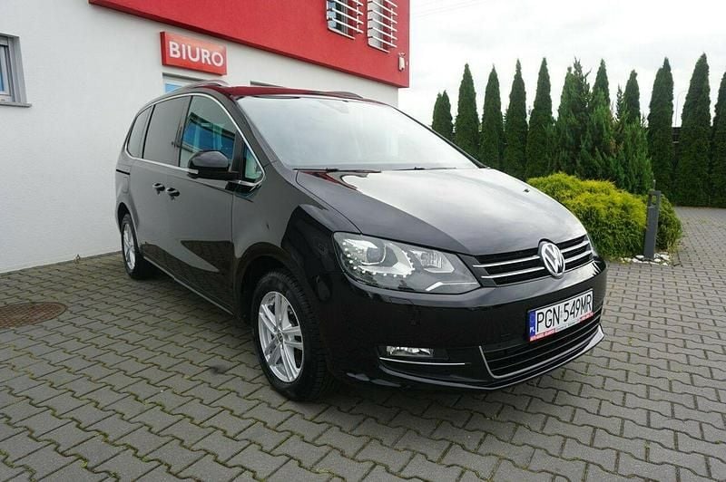 Czarny Używany 2015 VW Sharan Minivan | 65 900 zł (Uczciwa cena) - Obraz 1/4