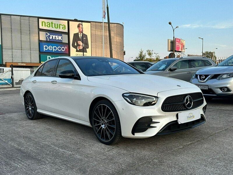Używany Mercedes E220 180 KM (132 kW) 2022 Biały (metalik) Sedan/Limuzyna