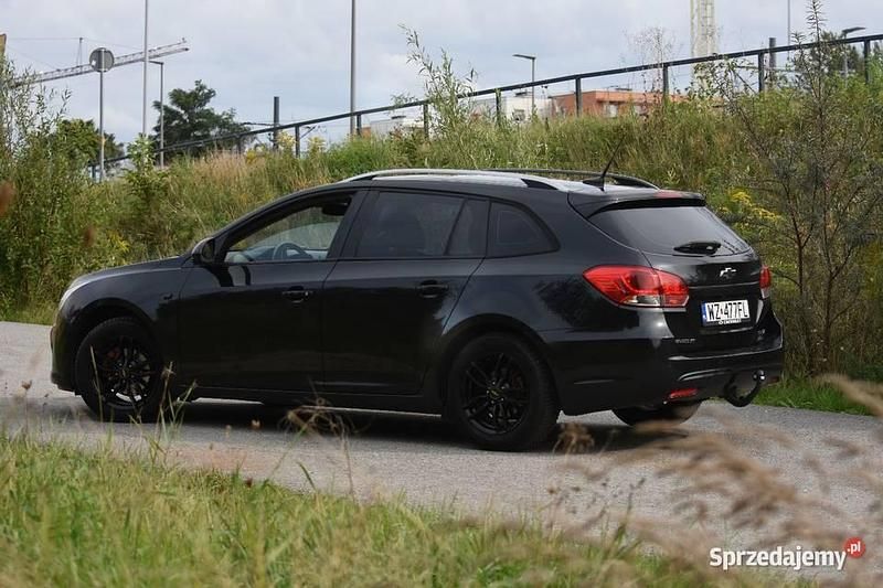 Czarny Używany 2013 Chevrolet Cruze Kombi | 27 000 zł - Obraz 1/4