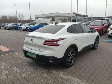 Używany Citroën e-C4 Shine 114 kW (156 KM) 2023 Biały Sedan/Limuzyna