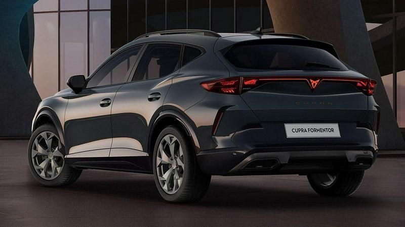 Używany Cupra Formentor 150 KM (110 kW) 2024 Niebieski (metalik) SUV