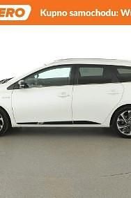 Używany Toyota Auris Hybrid 136 KM (100 kW) 2015 Biały Kombi