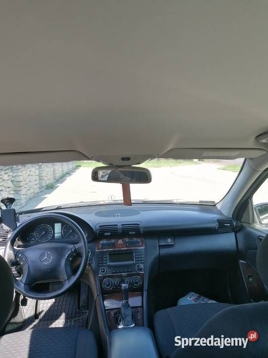 Używany Mercedes C220 2005