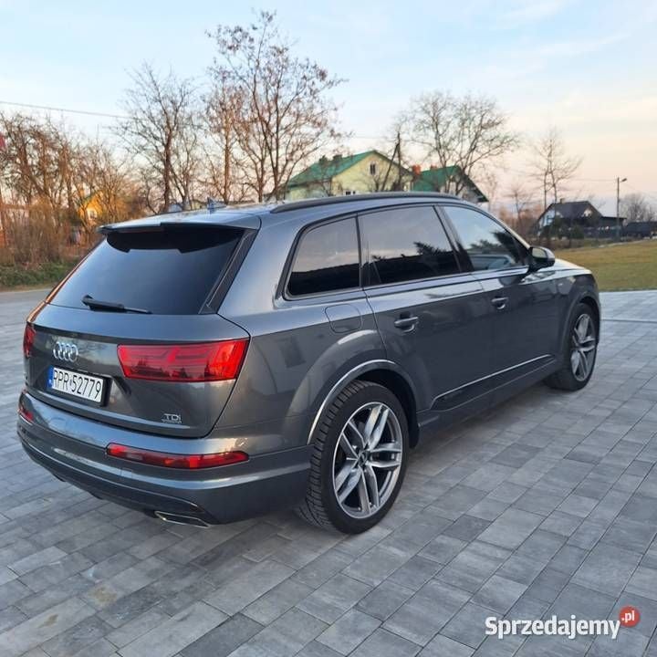 Używany Audi Q7 Ambiente 2016 Szary SUV