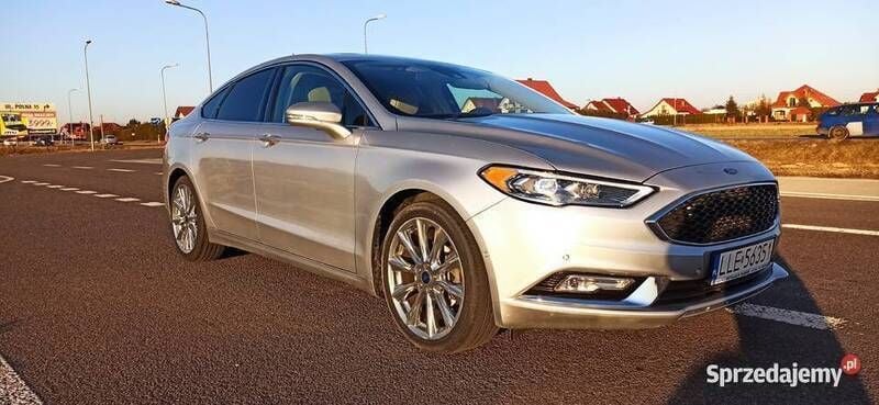 Używany Ford Mondeo 2017 Srebrny Sedan/Limuzyna