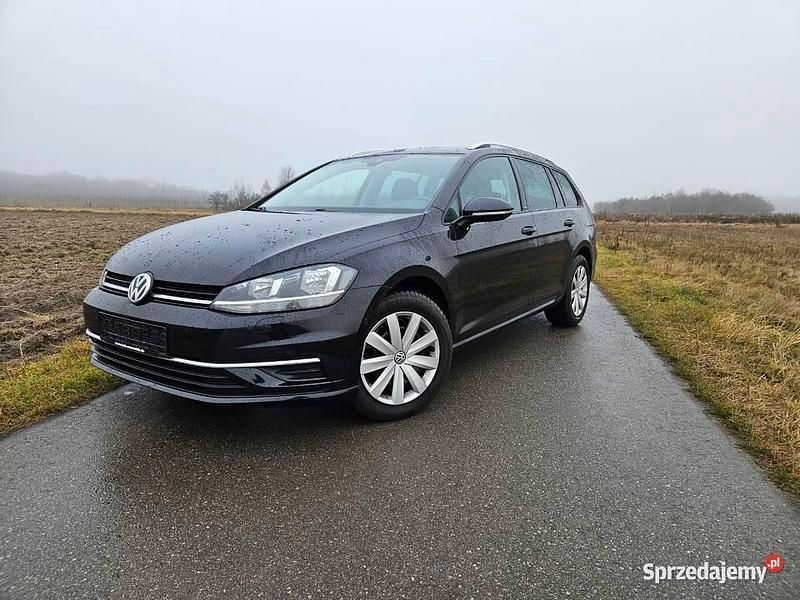 Czarny Używany 2020 VW Golf VII Kombi | 46 000 zł (Uczciwa cena) - Obraz 1/4
