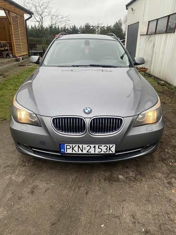 Srebrny Używany 2007 BMW 525 Kombi | 18 000 zł (Uczciwa cena) - Obraz 1/4