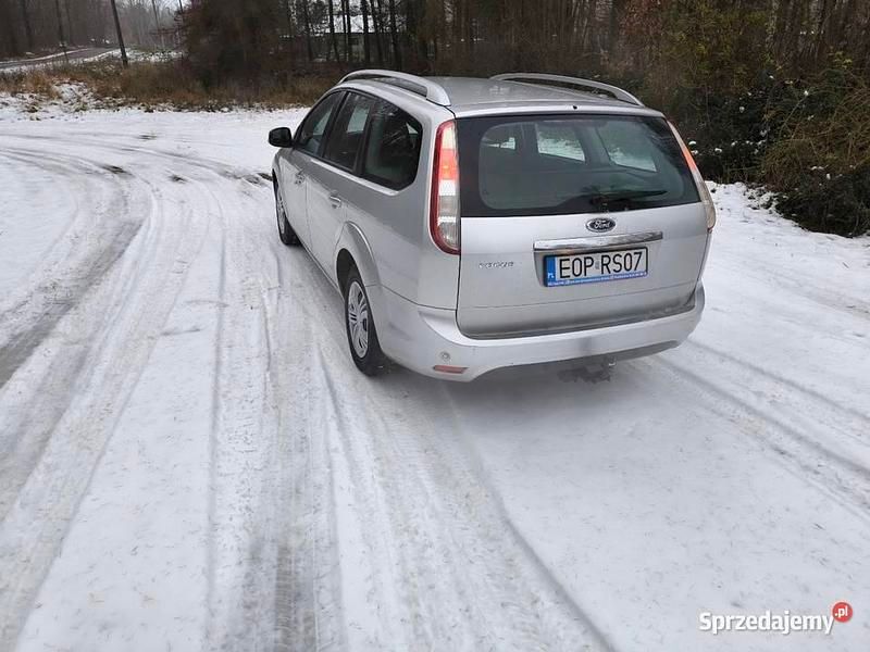 Srebrny Używany 2009 Ford Focus Kombi | 10 600 zł (Uczciwa cena) - Obraz 1/4