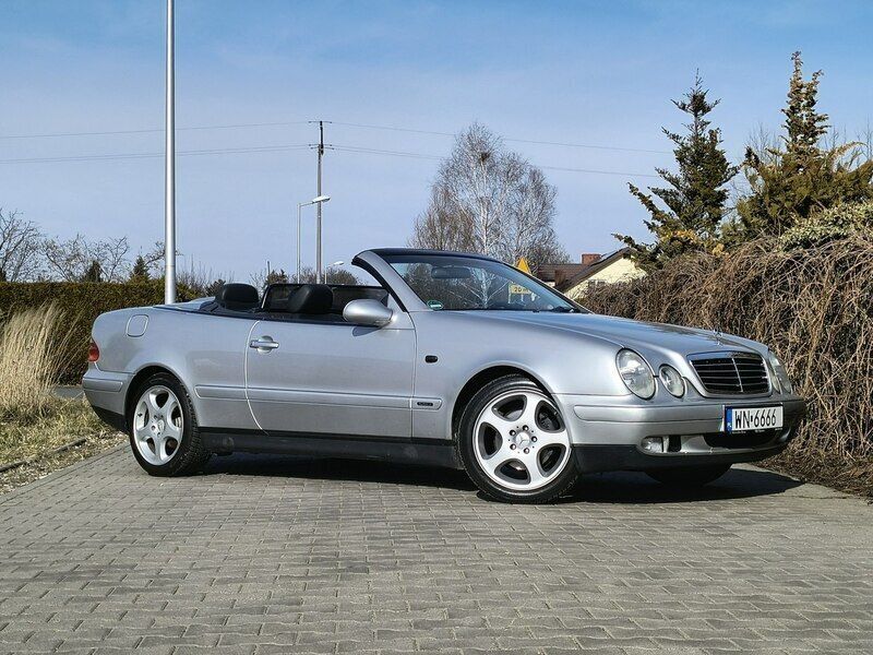 Używany Mercedes CLK200 136 KM (100 kW) 2000 Srebrny (metalik) Kabriolet