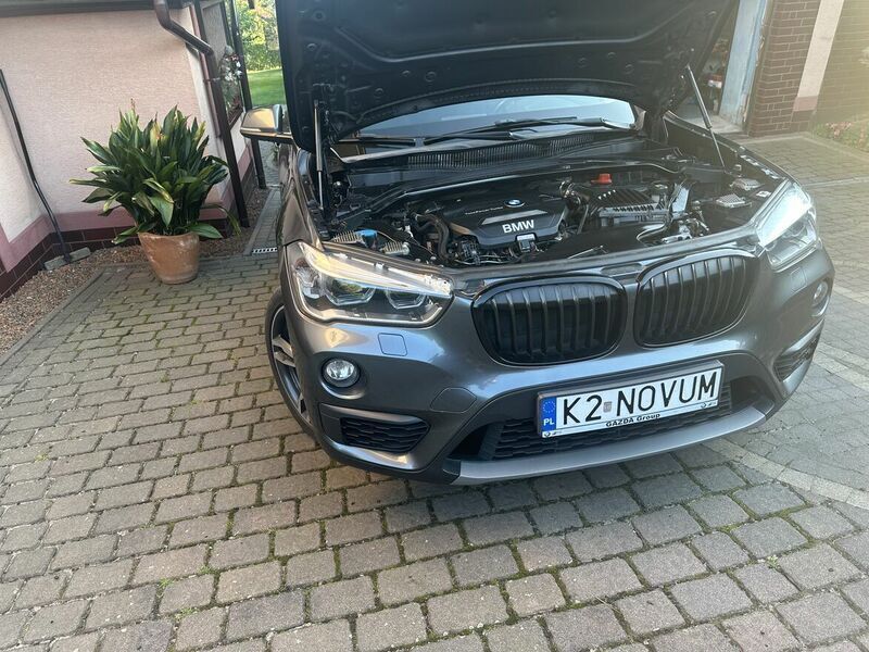 Szary Używany 2016 BMW X1 SUV | 98 000 zł - Obraz 1/4