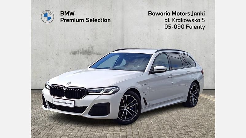 Biel alpejska Używany 2020 BMW 530e Shadowline Kombi | 174 900 zł (Drogi) - Obraz 1/3