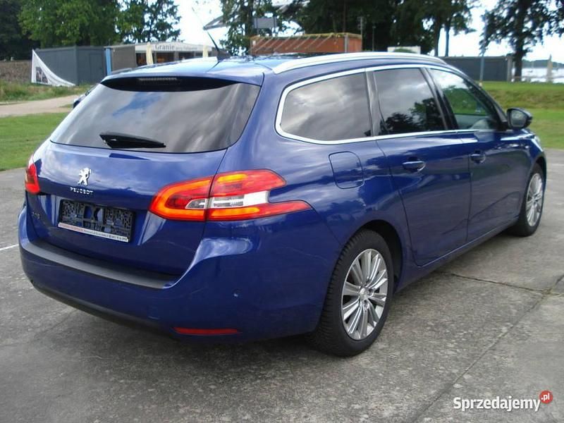 Używany Peugeot 308 SW 120 KM (88 kW) 2018 Inny (metalik, perła) Kombi