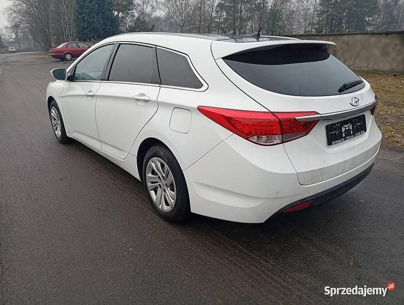 Używany Hyundai i40 135 KM (99 kW) 2014 Biały Kombi