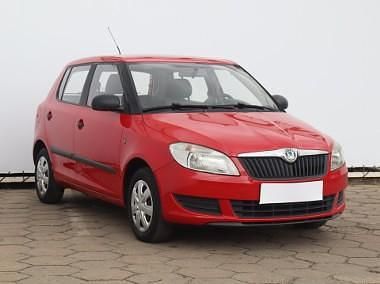 Czerwony Używany 2010 Skoda Fabia Hatchback | 11 999 zł (Dobra cena) - Obraz 1/4