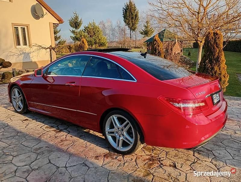 Używany 2011 Mercedes E550 | 64 500 zł - Obraz 1/4