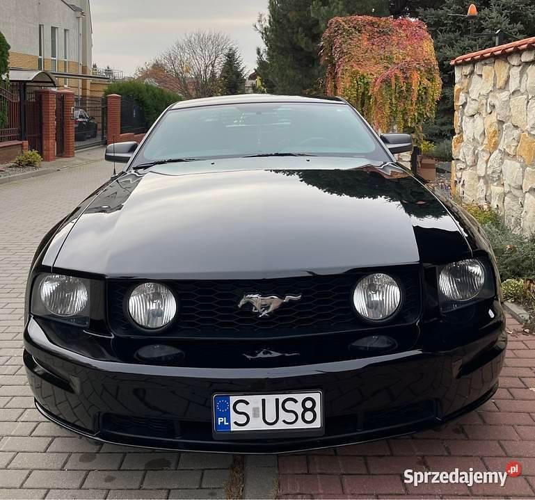 Czarny Używany 2005 Ford Mustang GT S Coupe | 67 900 zł - Obraz 1/4