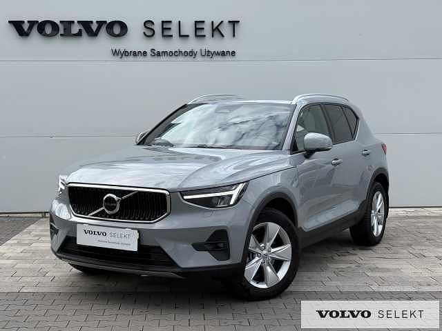Szary Używany 2024 Volvo XC40 SUV | 144 900 zł (Dobra cena) - Obraz 1/3