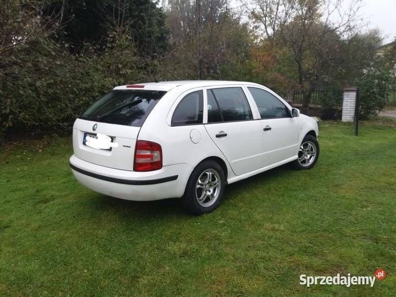 Biały Używany 2005 Skoda Fabia Kombi | 4000 zł (Uczciwa cena) - Obraz 1/2