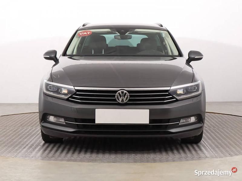 Używany VW Passat 150 KM (110 kW) 2017 Szary Kombi
