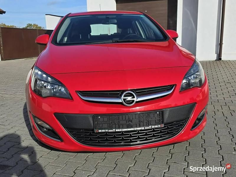 Używany Opel Astra OPC 110 KM (80 kW) 2013 Czerwony (metalik) Hatchback