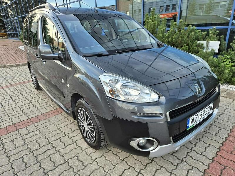 Brązowy Używany 2015 Peugeot Partner Minivan | 25 800 zł (Uczciwa cena) - Obraz 1/4