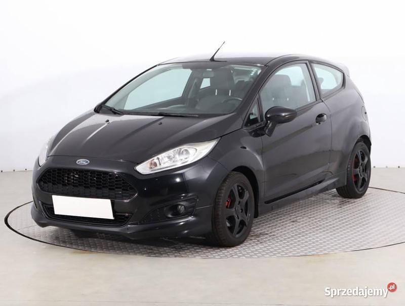 Używany Ford Fiesta 2013 Czarny Hatchback