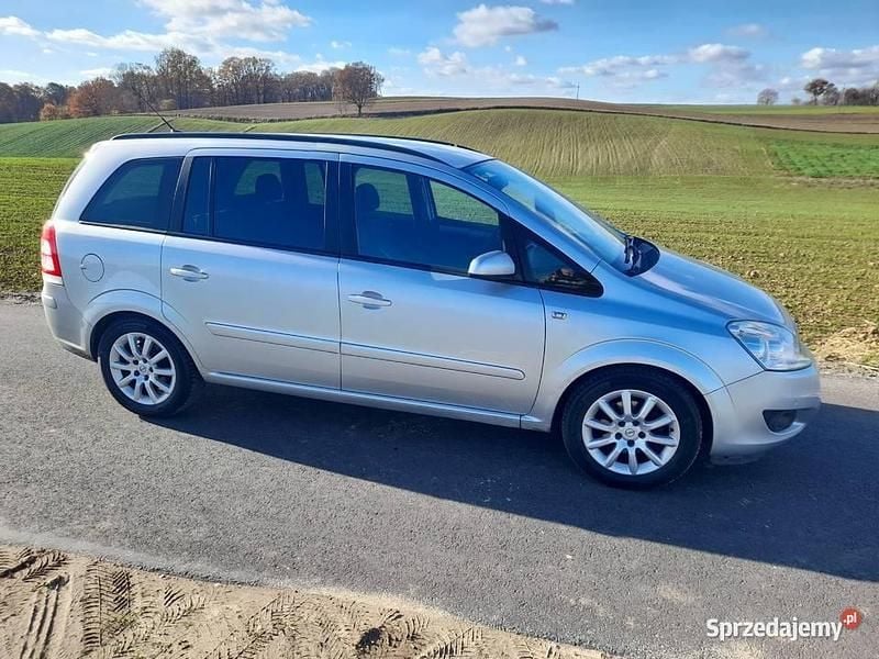 Używany Opel Zafira 140 KM (102 kW) 2009 Minivan