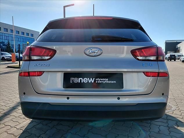 Używany Hyundai i30 Classic 2019 Beżowy Kombi