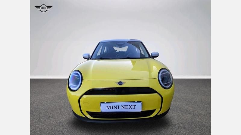 Używany Mini Cooper 135 kW (184 KM) 2023 Sunny side yellow Hatchback