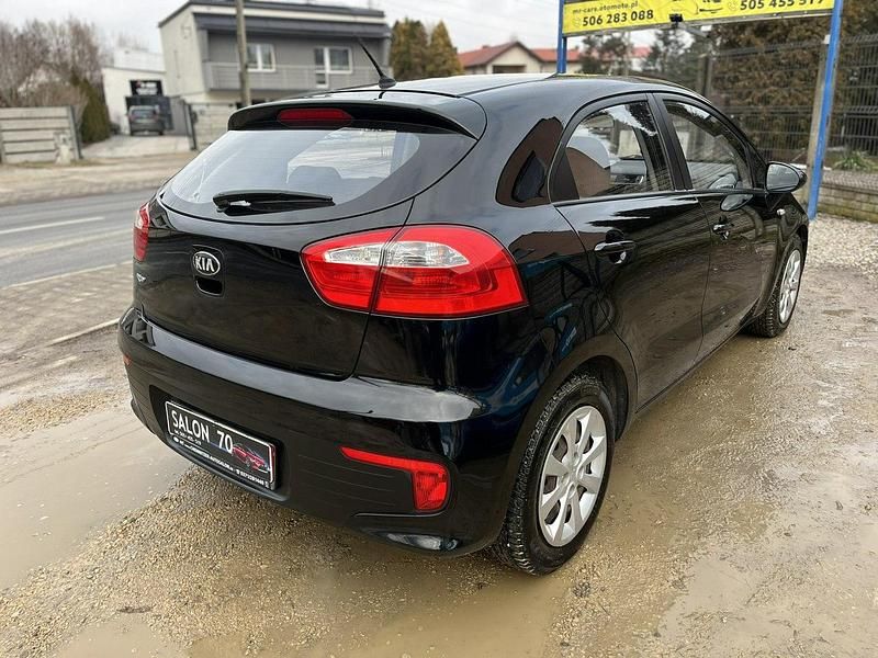 Używany Kia Rio 84 KM (61 kW) 2016 Czarny Hatchback