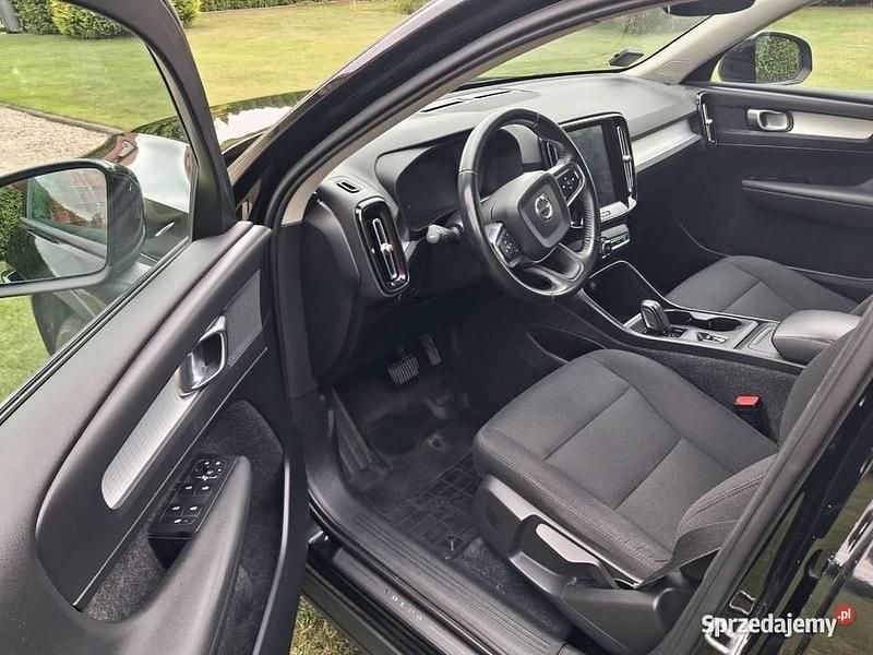 Używany Volvo XC40 2019 Czarny SUV