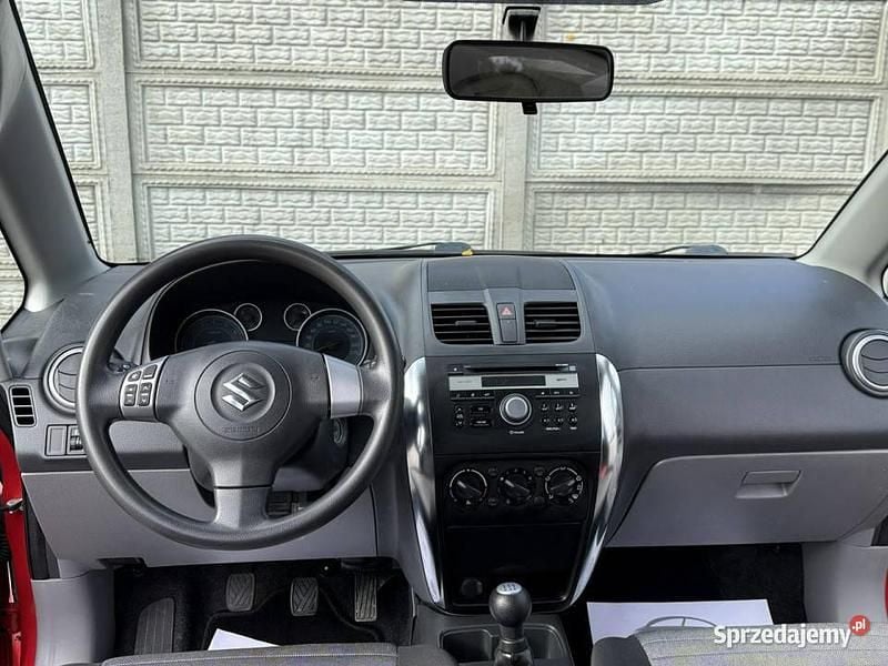 Używany Suzuki SX4 120 KM (88 kW) 2010 Czerwony Hatchback