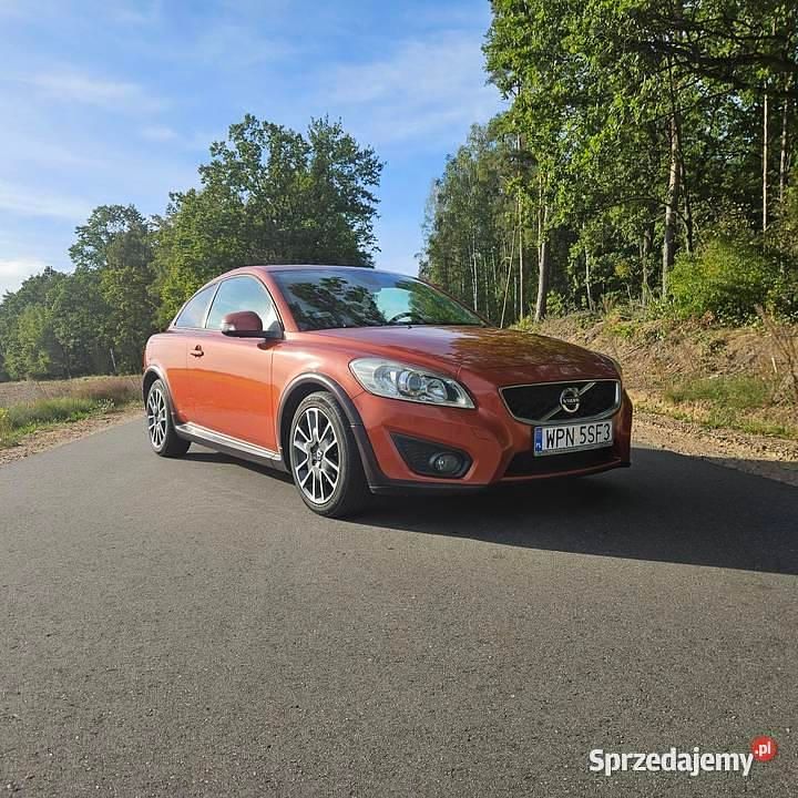 Pomarańczowy Używany 2010 Volvo C30 R-Design Hatchback | 15 300 zł (Uczciwa cena) - Obraz 1/4