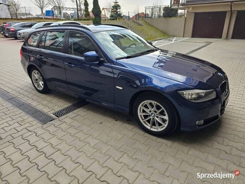 Używany BMW 125 2012 Granatowy Hatchback