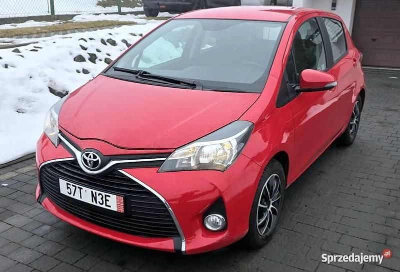 Używany Toyota Yaris Premium 2014 Czerwony Hatchback