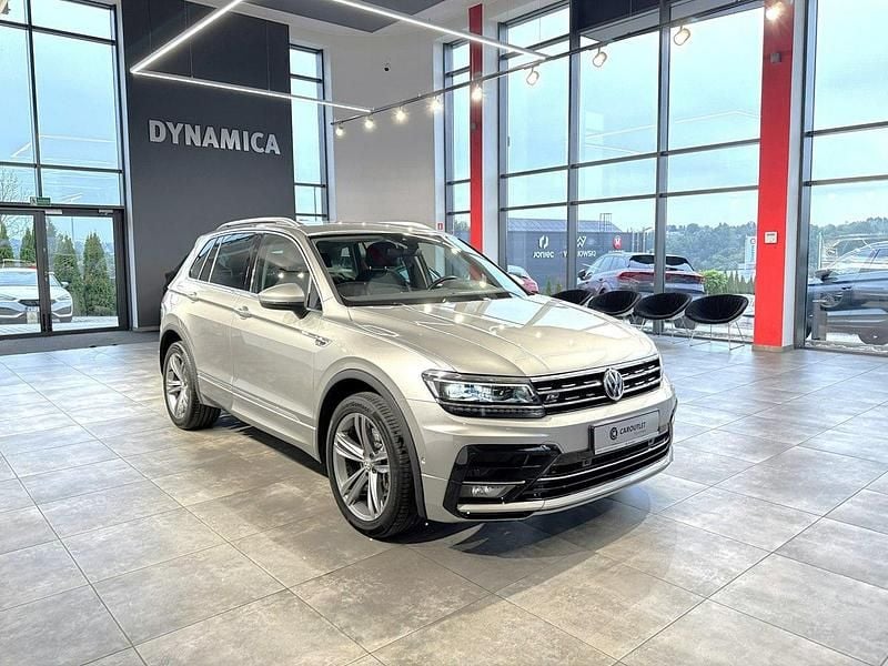 Srebrny Używany 2019 VW Tiguan R-line SUV | 99 900 zł (Dość drogi) - Obraz 1/3
